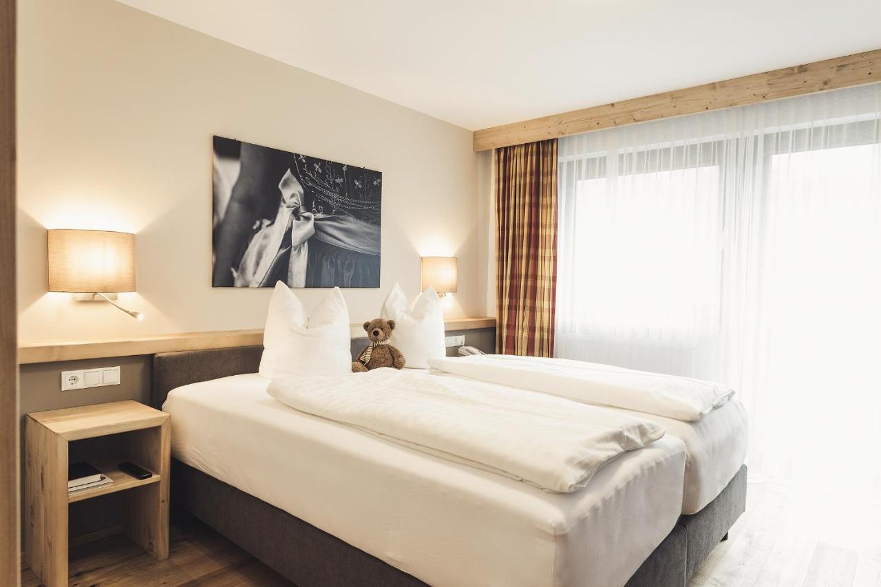 Hotel Johanna Mitten Im Oetztal امهاوسن المظهر الخارجي الصورة