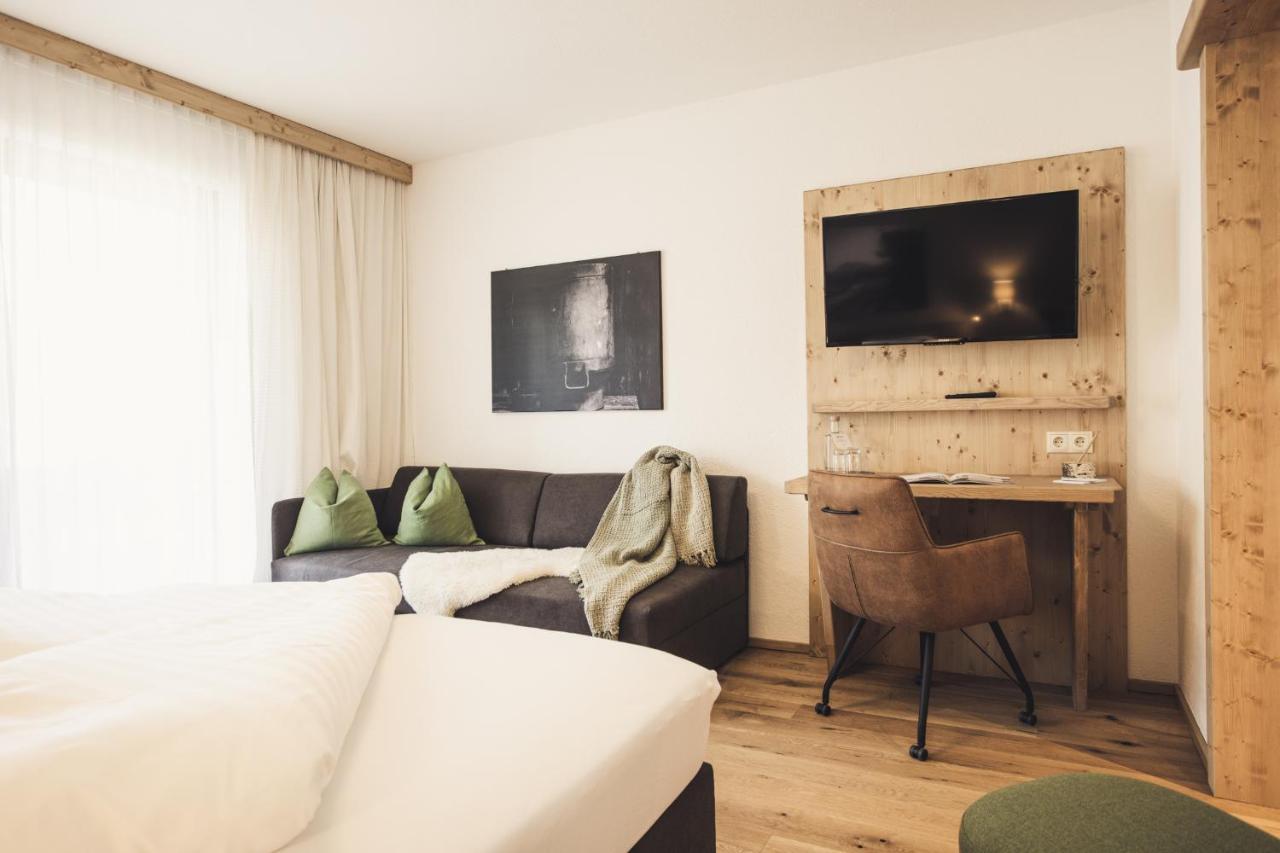 Hotel Johanna Mitten Im Oetztal امهاوسن المظهر الخارجي الصورة