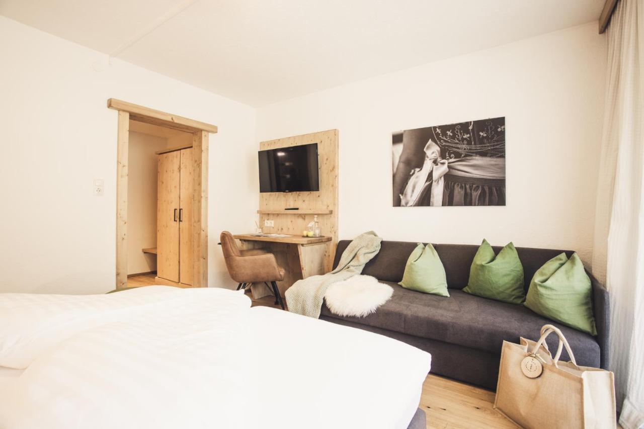 Hotel Johanna Mitten Im Oetztal امهاوسن المظهر الخارجي الصورة