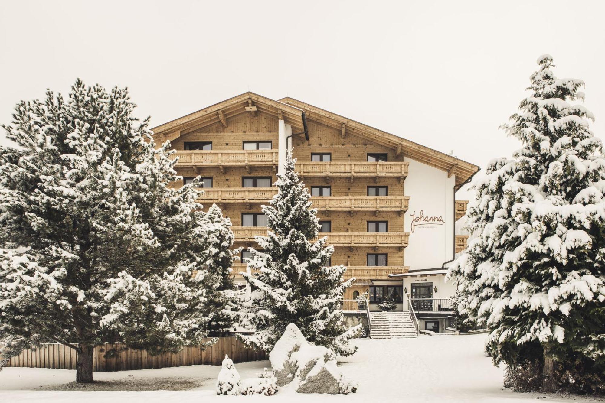 Hotel Johanna Mitten Im Oetztal امهاوسن المظهر الخارجي الصورة